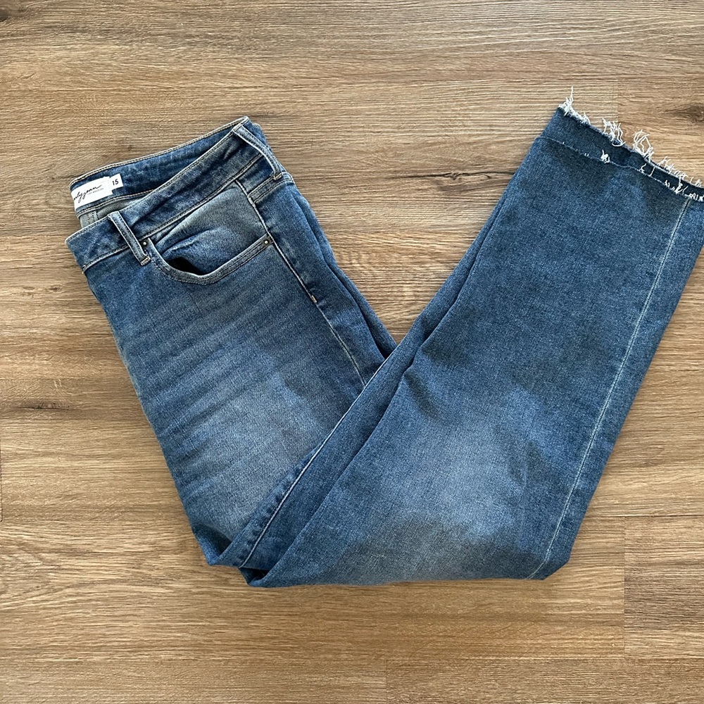 CJLA Non-Distressed Chrissy Jeans